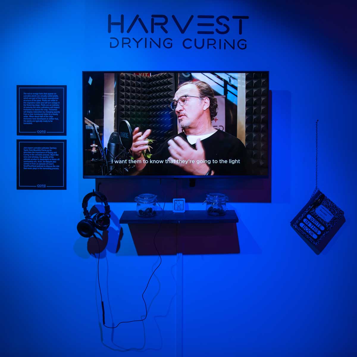 Harvest exhibit monitor